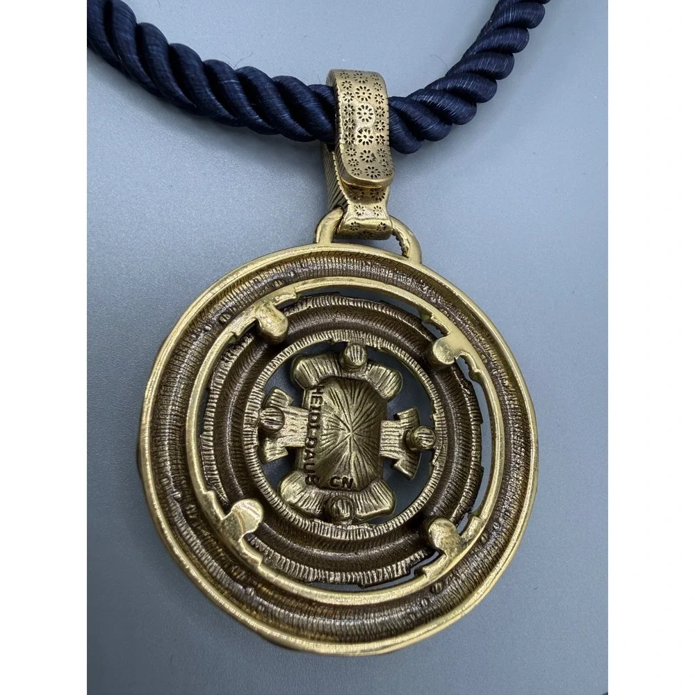 NWTS Heidi Daus Newport Chic II Enamel & Crystal Necklace Green Medallion & Cord